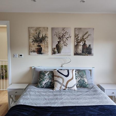 Clifton House O2 & Excel Rooms With Private Bathroom And Breakfast Option 伦敦 外观 照片