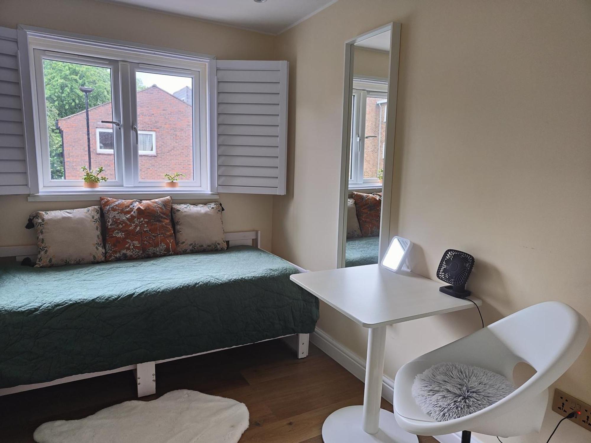 Clifton House O2 & Excel Rooms With Private Bathroom And Breakfast Option 伦敦 外观 照片